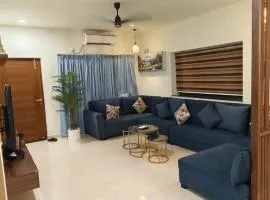 Quirky Stays 4bhk Villa- Anjuna bliss with Jacuzzi, 4 min walk to beach