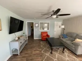 Pet-Friendly 2BR Ranch Wifi Parking Near RTP