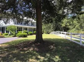 Charming 4BR Historic Home with Scenic Views