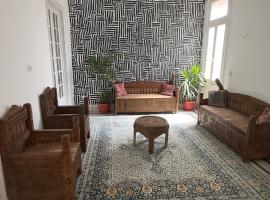 Granada private bedroom for men only, ubytování v soukromí v destinaci Alexandria