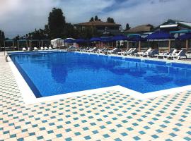 Микрон, Hotel in Satoka