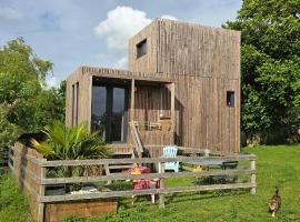 Agréable Tiny house à la campagne, hotell i Coulombs
