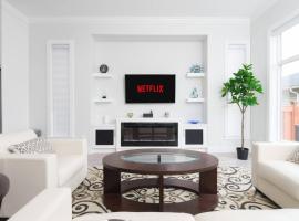 Modern 3BR Near Langley Events Centre & EV charger, hotel v destinaci Langley