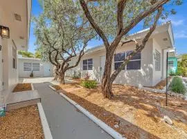 Beachside 1BR Apt – Steps to Hollywood Dania