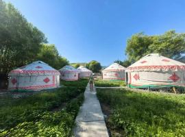 Kolsay Kazakh Yurts, οργανωμένο κάμπινγκ σε Zhezdi