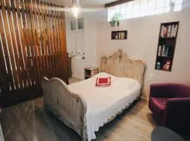 Chez Nine, chambre indépendante avec terrasse