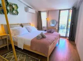 Lakkos House