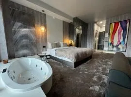 Urban Bliss Jacuzzi