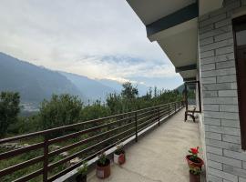 Peaceful Village Stay, hotel v destinaci Manāli