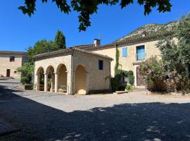 Studio des Anges #2, hotel v destinaci Sauve