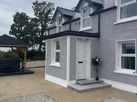 Rose Cottage at Hilltop Hideaway