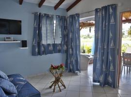 Grande Vigie Gîte piscine commune，位于圣弗朗索瓦的酒店