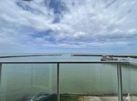 Fenêtre sur Mer I CAP MER