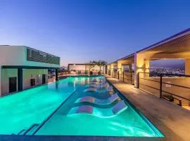 Cabo Penthouse Rooftop Pool Walk to Marina