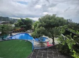 Rumah Kolam Pribadi