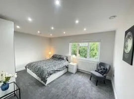 Newly built spacious 1 bedroom apartment