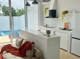 Cozy Villa Modern Minimalist Hideaway