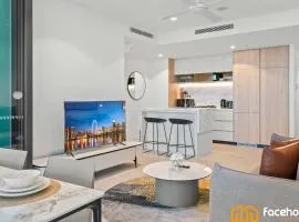 QW Luxury River City Views