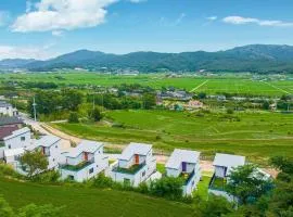 Gyeongju Gamseong The Glamping Pool Villa
