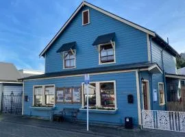 Alice Cottage - South St Townhouse Treasure in the Heart of Nelson