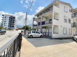 B&V apartmani, hôtel à Šušanj