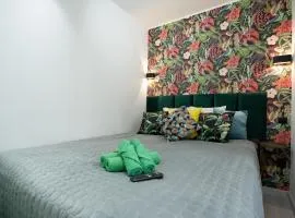 Design Green Garden Apartments with Private Parking & Playground