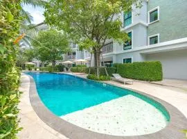 C188 Modern Condo Pool Gym & Walk to Rawai Beach