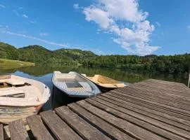 Slivnisko Jezero Hisa
