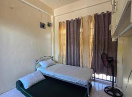 Happy Homes Guest House, hotel barato en Legazpi