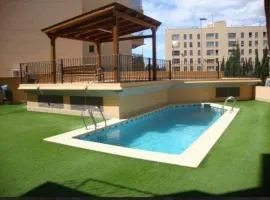 TODO INCLUIDO - Wifi,playa,piscina 24h,garaje,terraza y Mercadona -MUY CÓMODO