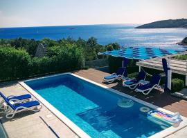 LUXURY VILLA ŠENTADA, hotel sa Vinišće