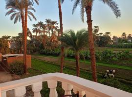 Djorff Guest House, hotel in Luxor