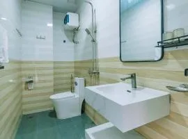 C Hotel Cát bà