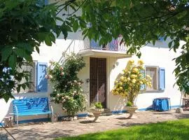 Casa Bianca Azzurra con piscina