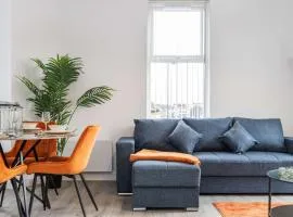 Inviting and modern 2 BR apartment walk to centre
