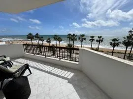 Adrimar - Beachfront Sea View 2BR Apartment in a prime location