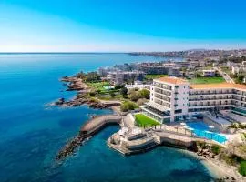 Ramada by Wyndham , Athens Club Attica Riviera、マティにあるアテネ国際空港（エレフテリオス・ヴェニゼロス国際空港） - ATHの周辺ホテル