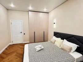 MEREI historical center super modern apartment, hotel in Almaty