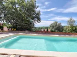 4-guest flat wterrace & shared pool Verdon countryside