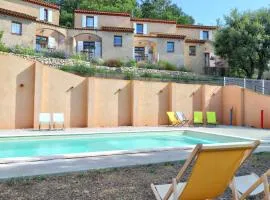 4-guest flat w terrace & shared pool Verdon countryside
