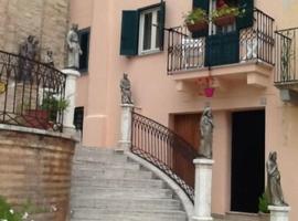 Guesthouse Casa Da Carmine, hotel v destinaci Castiglione Messer Raimondo