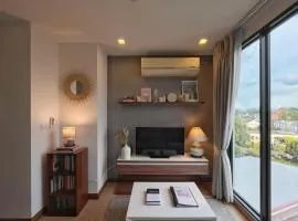 Remote work friendly apartment with fast wifi - rooftop and gym