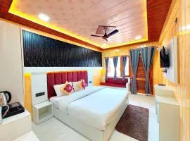 HOTEL PREMIUM PARADISE! SANGEETA! - Luxurious Lake View Rooms With Balcony - Free Parking & Wi-fi - Restaurant Facilities Available Near Mall Road - A Luxuary Four Star Hotel In Nainital