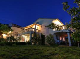 Apartments Tomas – hotel w mieście Senj