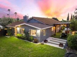 Modern Oceanside Stay with Yard & Laidback Vibes