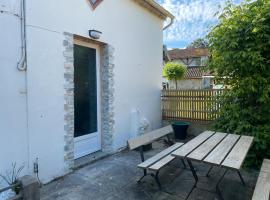 Gite au calme, hotel di Pindères