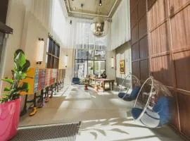 New Design Studio Close to Metro