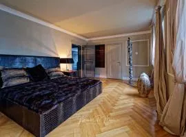 Villa Philipp Plein - Designervilla mit Pool