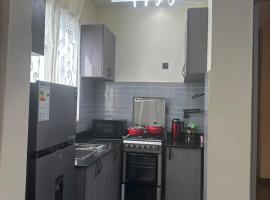 Ron haven homes 3, hotel v destinaci Kisaasi