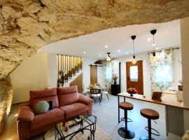 Casa Cueva Las Chicas del Puente, ξενοδοχείο σε Setenil